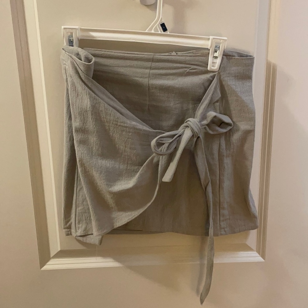 Cute skirt with tie
